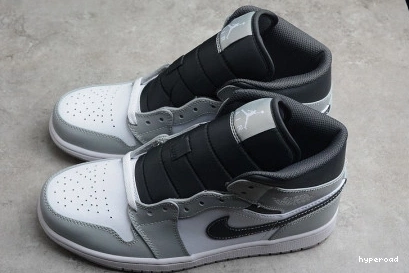 Hyperoad 1 Grey” Jordan Smoke “Light Air Mid 0821